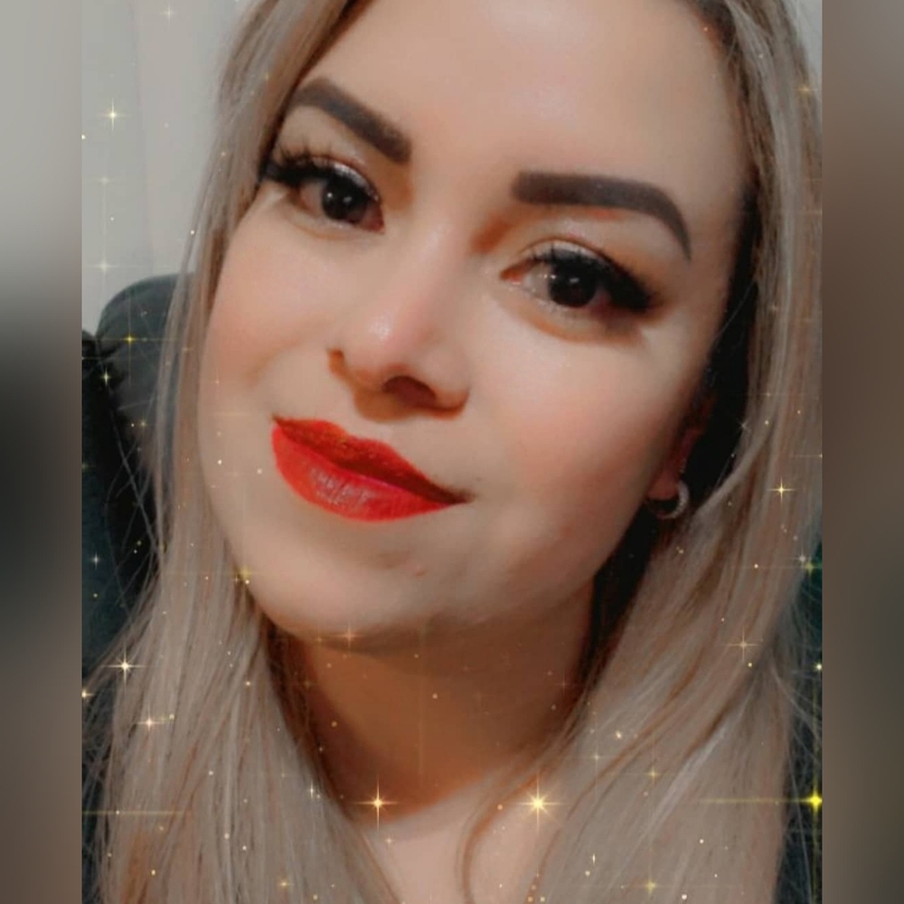 Meet your Posher, Yadira